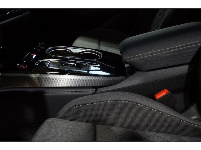 Audi A6 Avant Quattro S-Tronic