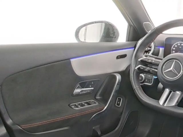 Mercedes-Benz A 200 A 200 d AMG Line