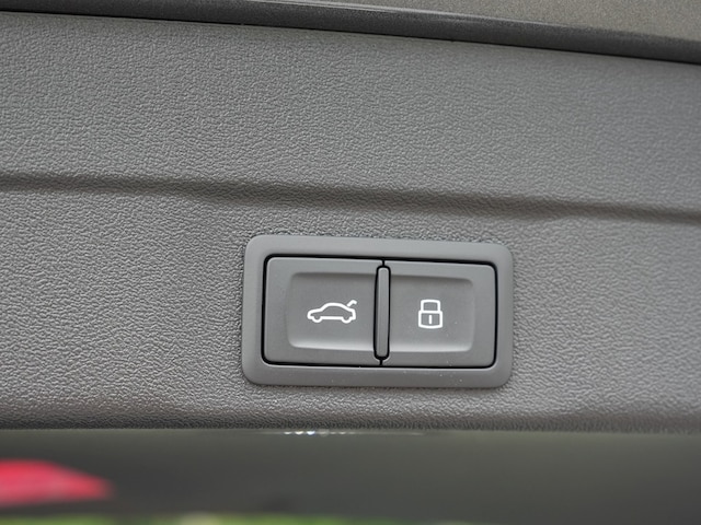 Audi A6 Avant Quattro S-Tronic