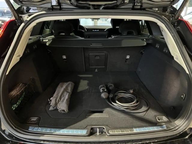 Volvo V60 AWD Dark Plus Recharge T6