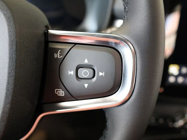 Volvo XC40 Dark Plus