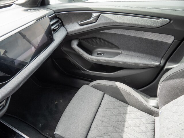 Audi A6 Avant Quattro S-Tronic