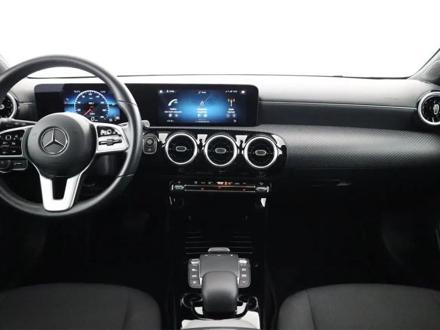 Mercedes-Benz CLA 200 CLA 200 d Shooting Brake