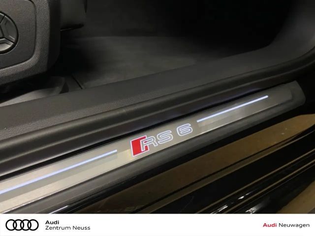 Audi RS6 Avant Performance Quattro