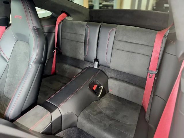 Porsche 992 Carrera Coupé GTS