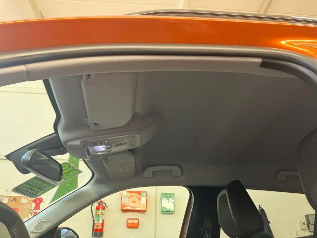 Peugeot E-2008 Allure Pack