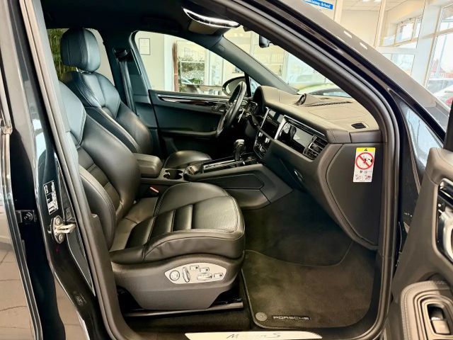 Porsche Macan S