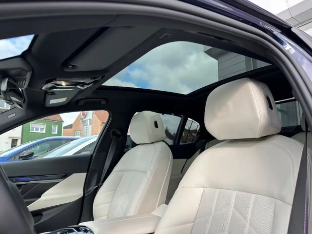 BMW i5 M60 Sedan xDrive