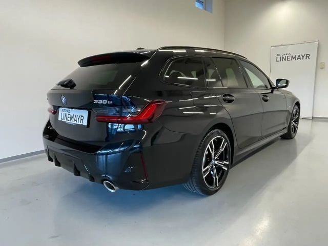 BMW 330 330e M-Sport Touring xDrive