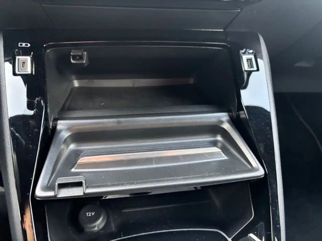 Peugeot 208 EAT8 GT-Line PureTech