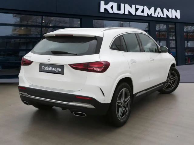 Mercedes-Benz GLA 180 AMG Line