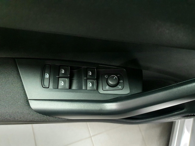 Volkswagen Polo 1.0 TSI DSG Style