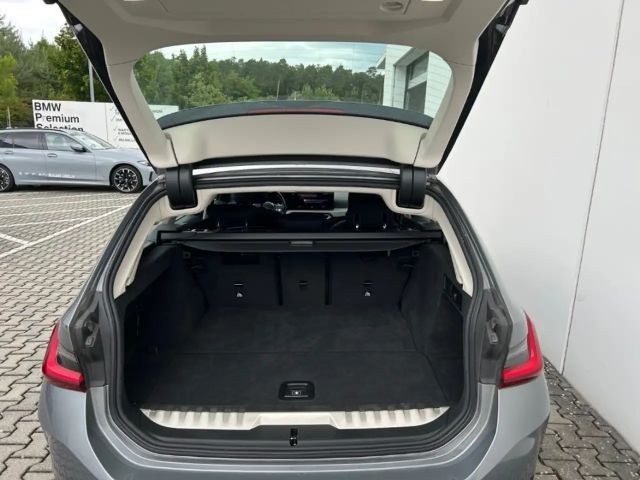 BMW 320 320e Touring