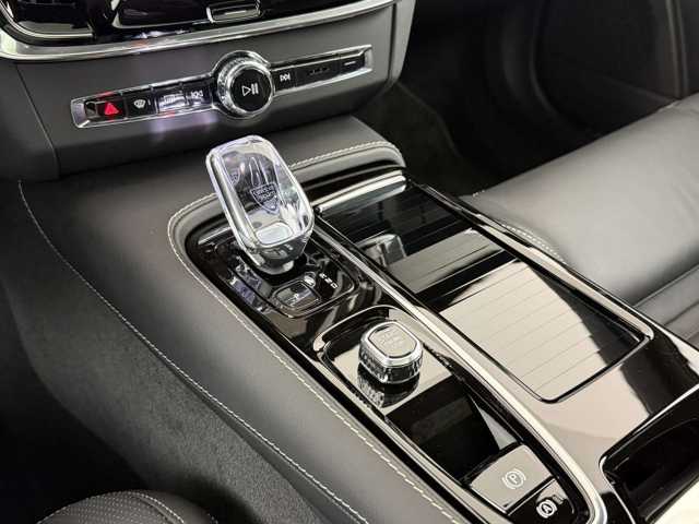 Volvo V90 AWD Dark Plus Recharge T6