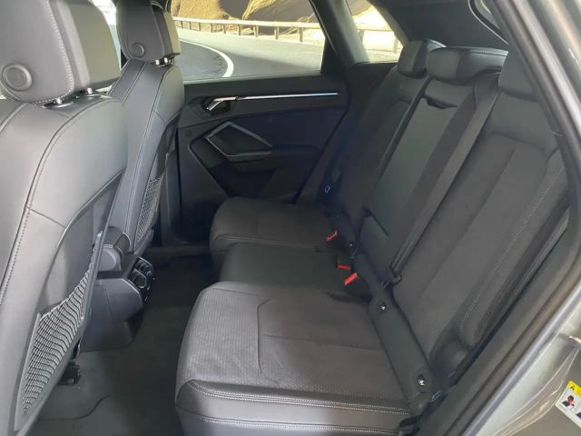 Audi Q3 35 TDI Business S-Line