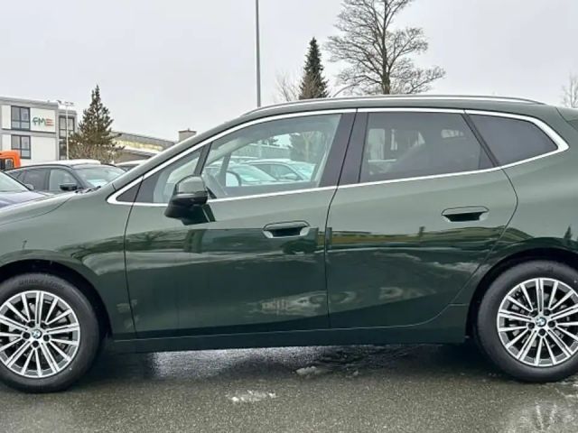BMW 220 220d Active Tourer Luxury Line Sedan