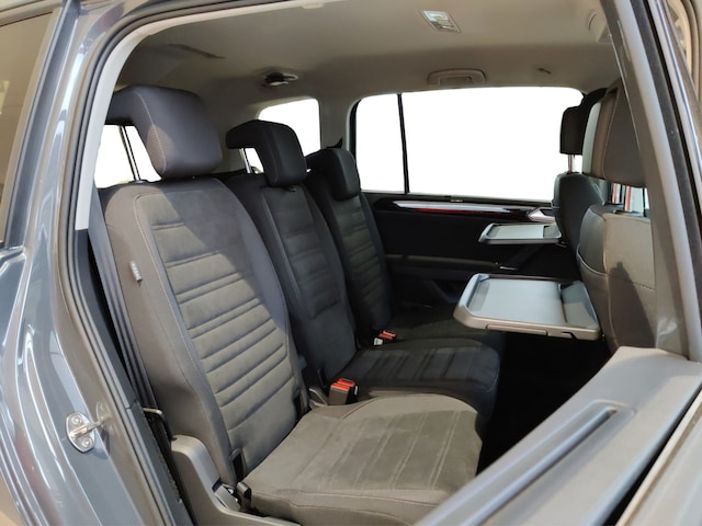 Volkswagen Touran 1.5 TSI DSG R-Line