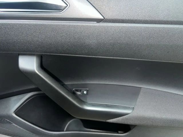 Volkswagen Taigo 1.0 TSI DSG R-Line