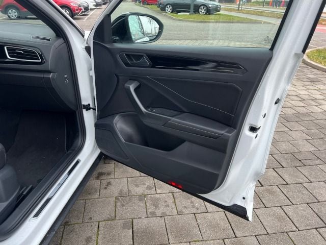 Volkswagen T-Roc 1.5 TSI DSG R-Line