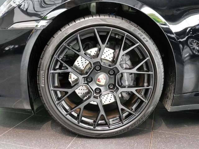 Porsche 992 Cabrio Carrera