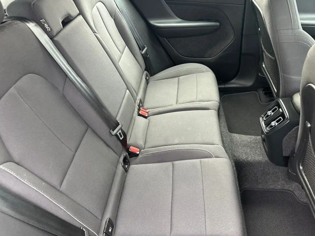 Volvo XC40 Core Recharge