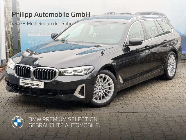 BMW 530 530i Luxury Line Touring xDrive