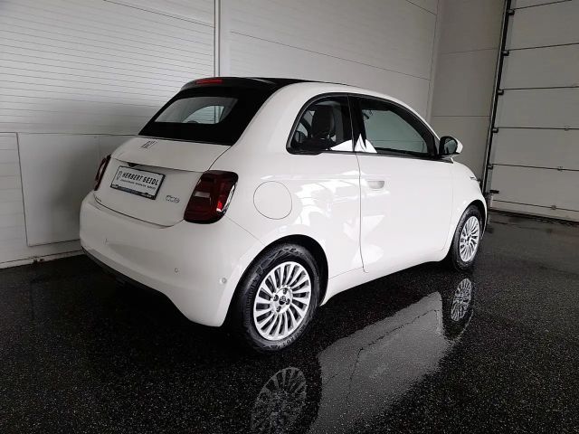 Fiat 500C 42 kWh Cabriolet Aut. *LED / VIRTUELL / STANDHZ...