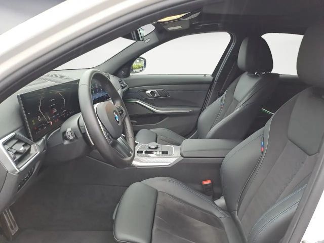 BMW 330 330i M-Sport Sedan xDrive
