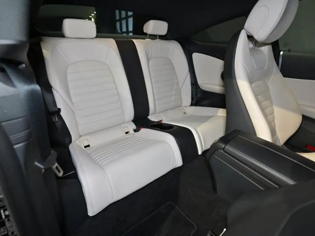Mercedes-Benz C 300 AMG Line Coupé