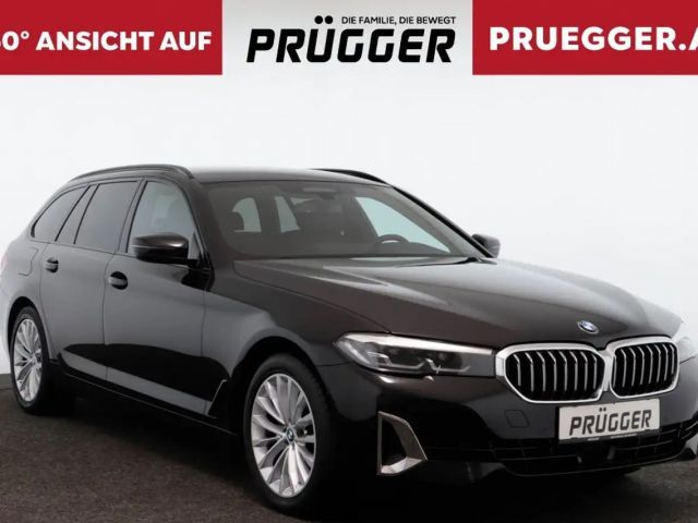 BMW 520 520d Luxury Line Touring xDrive