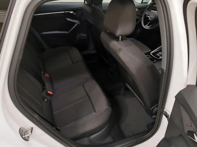 Audi A3 30 TFSI Sedan