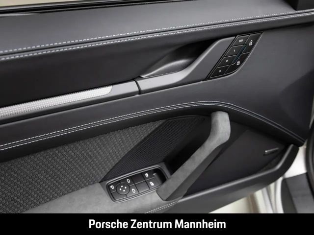 Porsche 992 Carrera Coupé GTS