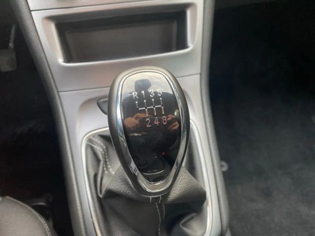 Opel Astra 1.2 Turbo Edition Turbo