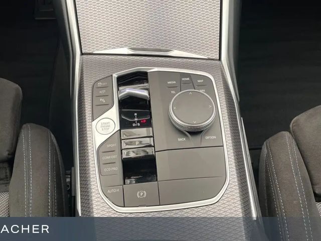 BMW 320 320d M-Sport Sedan