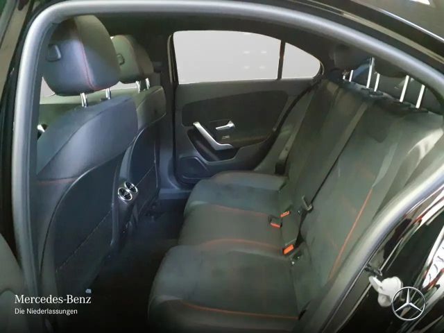 Mercedes-Benz A 250 A 250 e AMG Line