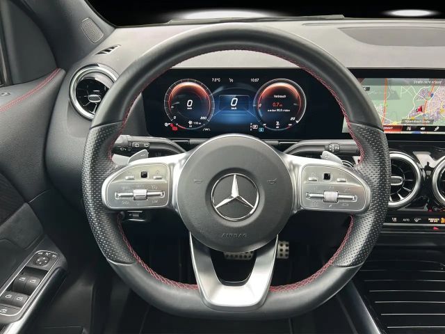 Mercedes-Benz GLA 200 AMG Line