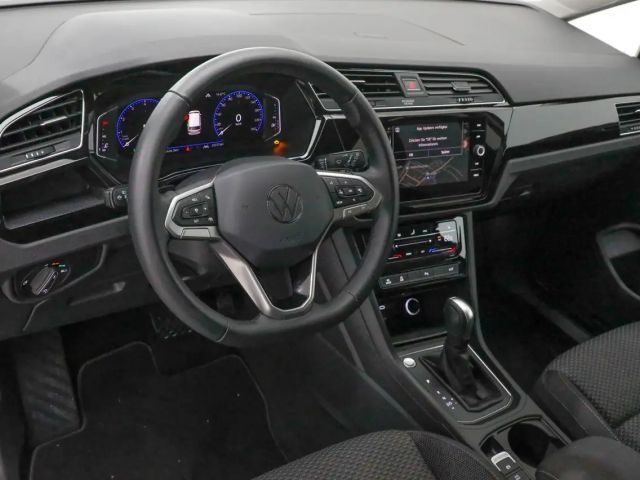 Volkswagen Touran 1.5 TSI DSG R-Line