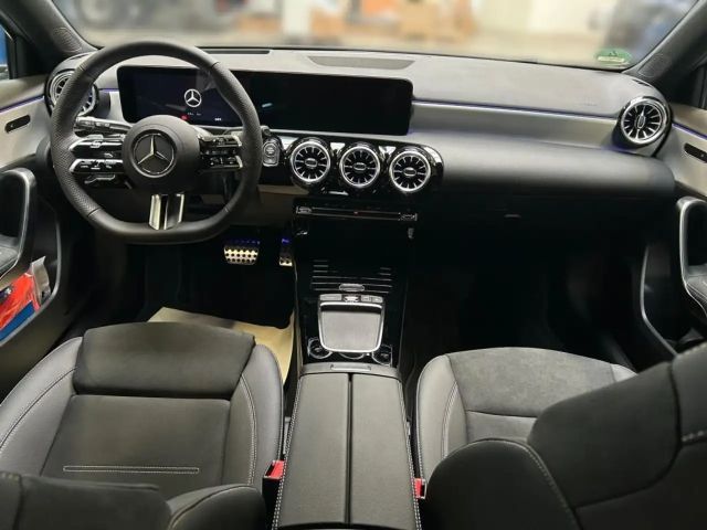 Mercedes-Benz A 180 A 180 d AMG Line