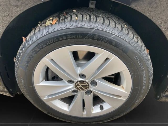 Volkswagen Golf 2.0 TDI DSG Life Variant