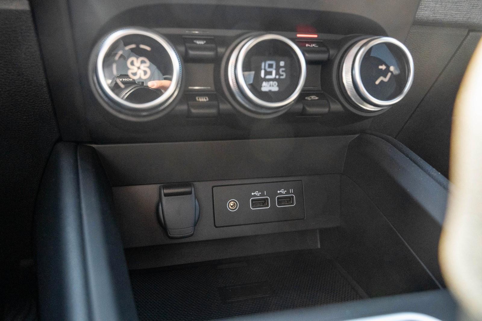 Mitsubishi Colt Plus Kamera/Navi/LHz/SHz/CarPlay/Keyless