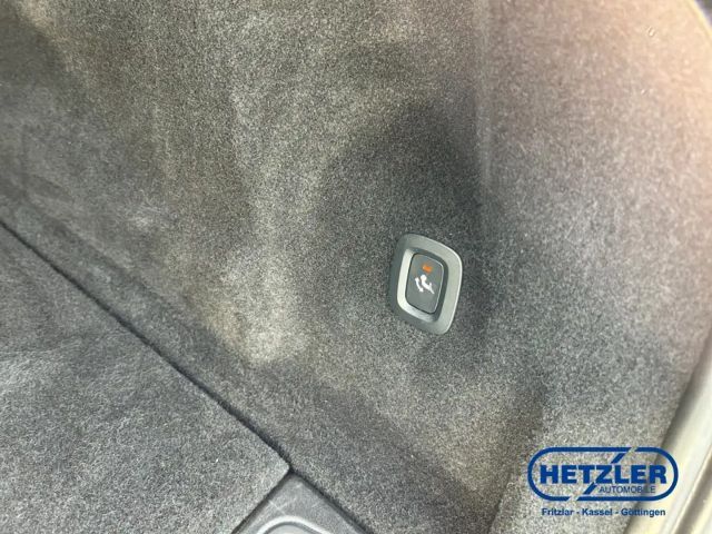 Volvo XC60 AWD Dark Plus