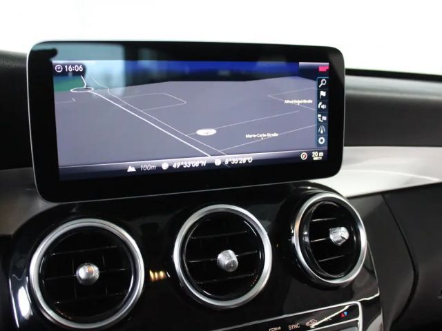 Mercedes-Benz C 200 C 200 d Sedan