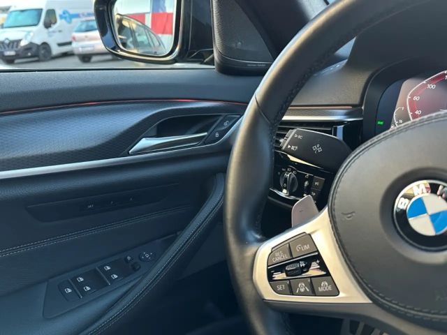 BMW 530 530d M-Sport Touring xDrive