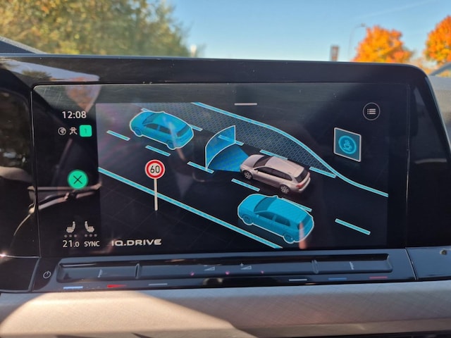 Volkswagen Golf 2.0 TDI DSG Life Variant