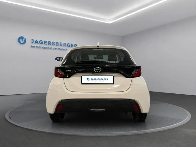 Toyota Yaris Active VVT-i