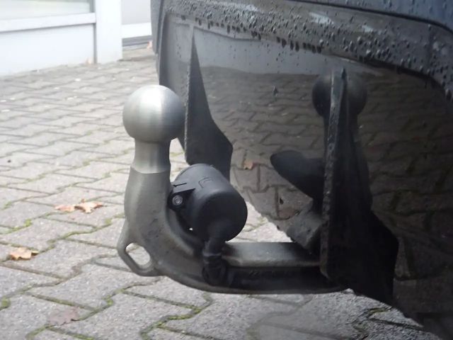 BMW 330 330e M-Sport Touring xDrive