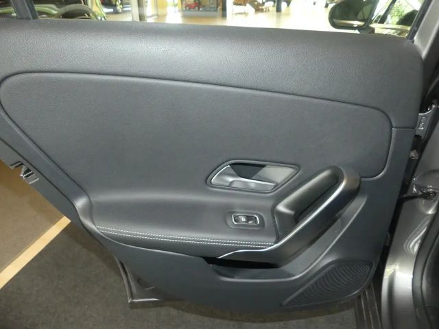 Mercedes-Benz A 200 Progressive