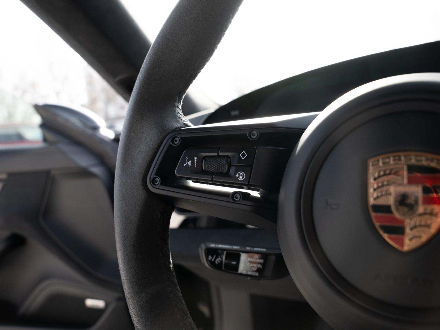 Porsche Taycan GTS Sport Turismo