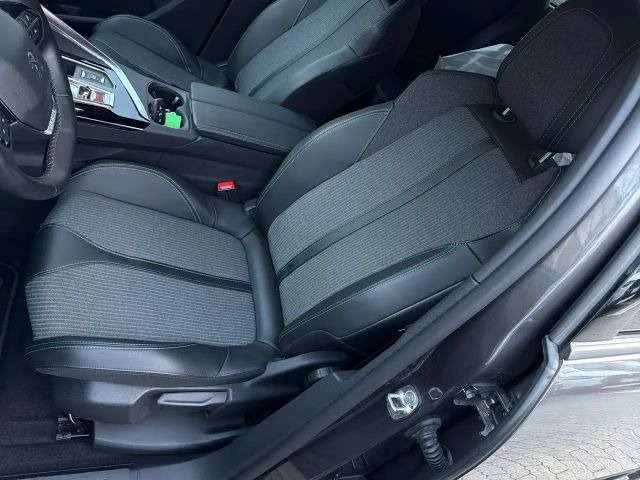 Peugeot 3008 1.6 225 A llure LED+Navi+SHZ+2xKlima+Kam.