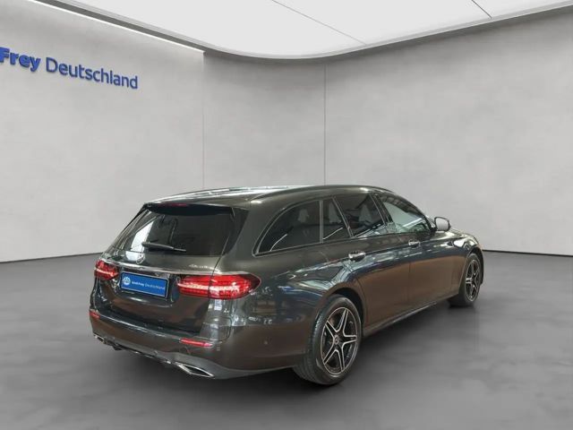 Mercedes-Benz E 300 E 300 e